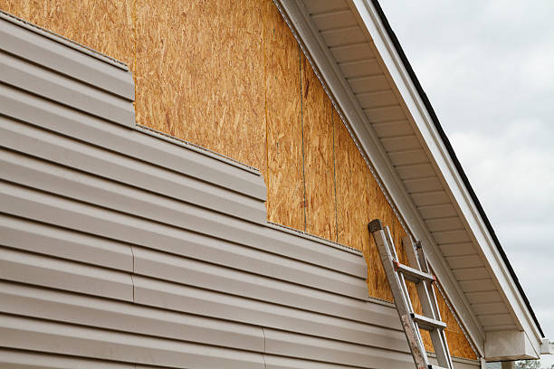 Professional Wood Siding technician working in Lorton, VA